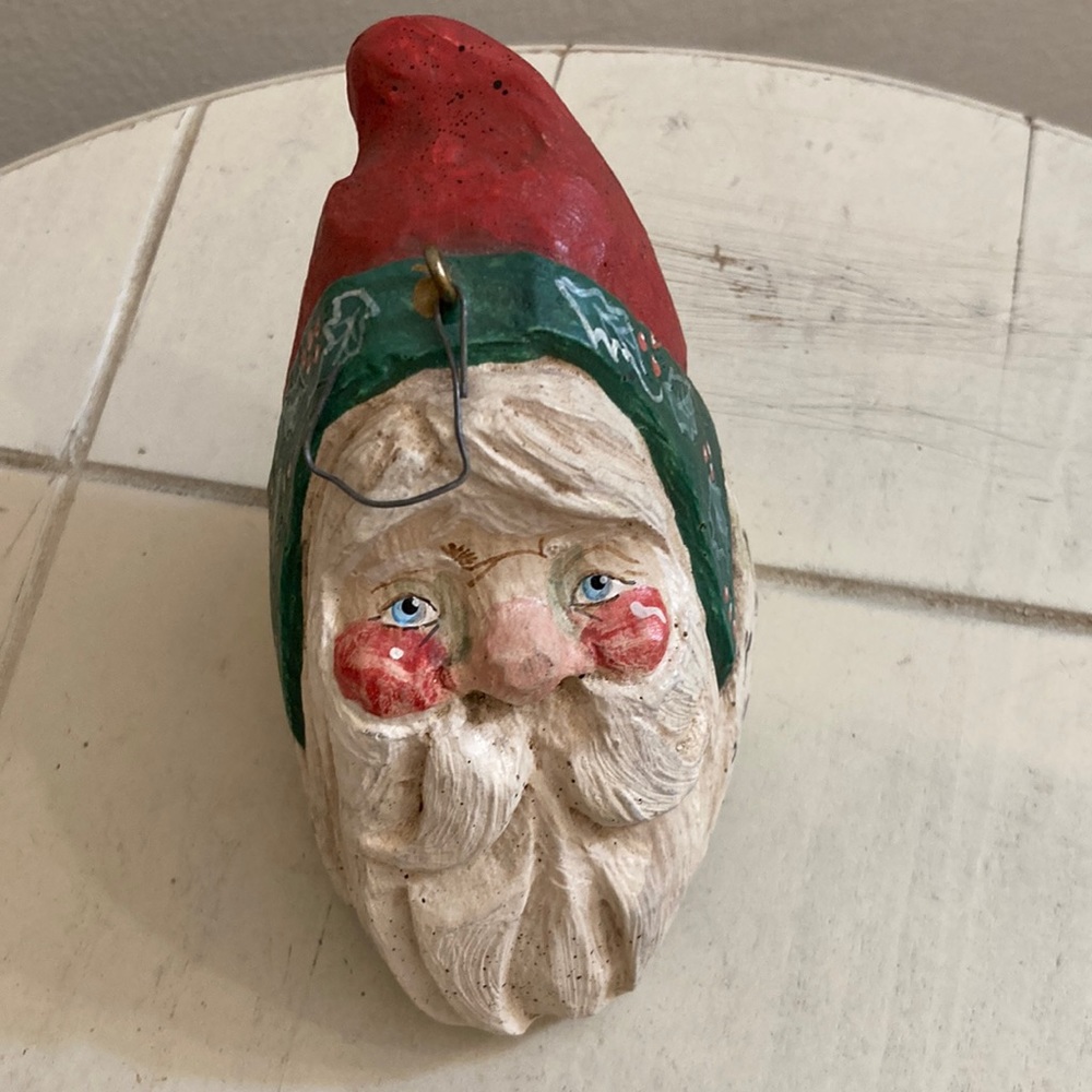 - House Of Hatten Santa 1988 Ornament